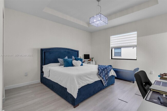 Building Photo - 11413 SW 252nd Ter