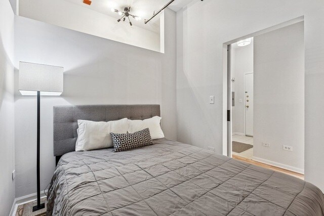 Building Photo - 400 W Ontario St