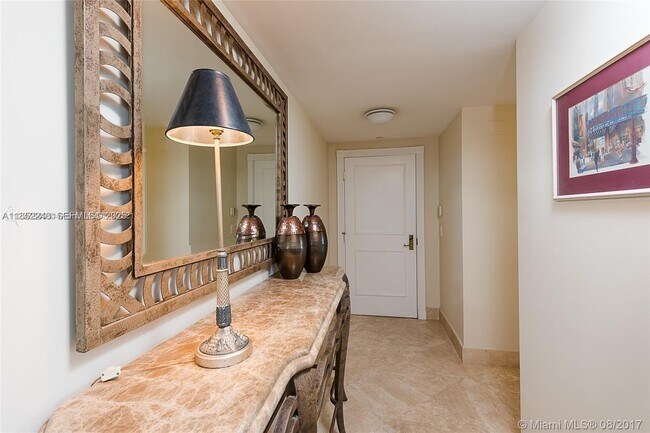 Building Photo - 2100 N Ocean Blvd