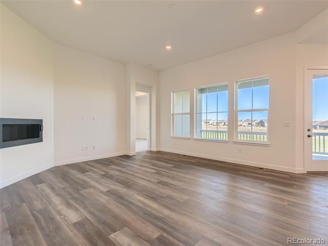 Building Photo - 15678 Valentia St