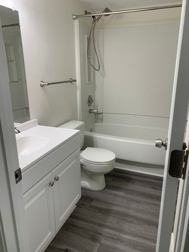 Building Photo - 5815 Whitfield Ct