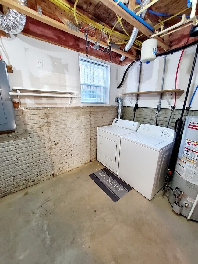 Building Photo - Charming 2 beds 2.5 baths in Columbus!