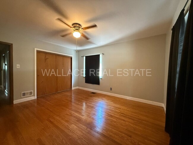 Building Photo - CHARMING STONE HOUSE IN SoKno w/ 3 BDRMS and 2 BATHS