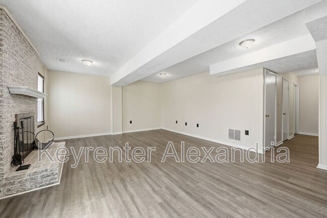 Building Photo - 8239 Dr Craik Ct