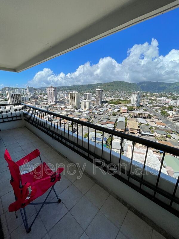 Building Photo - 2333 Kapiolani Blvd