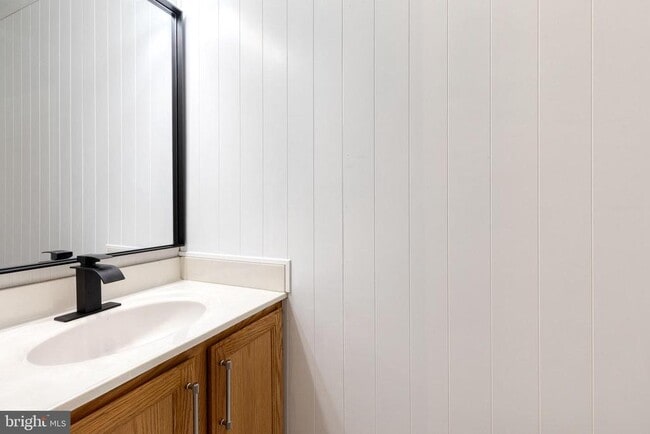 Building Photo - 10820 Sherwood Hill Rd