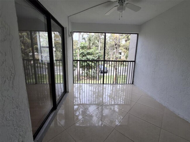 Building Photo - 8763 Shadow Wood Blvd