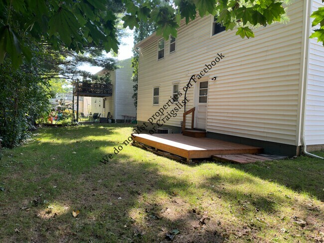 Building Photo - 13 Pawling St