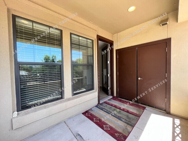Building Photo - Scottsdale Luxury 2 Bed Condo with Mountain Views - Gated Artesia - Water Included