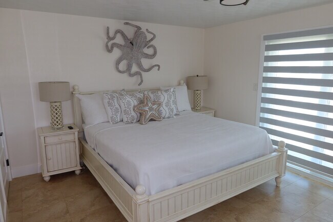 Primary Photo - 104 Primrose Ln