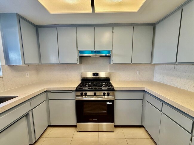 Building Photo - 13860 Luis Dr