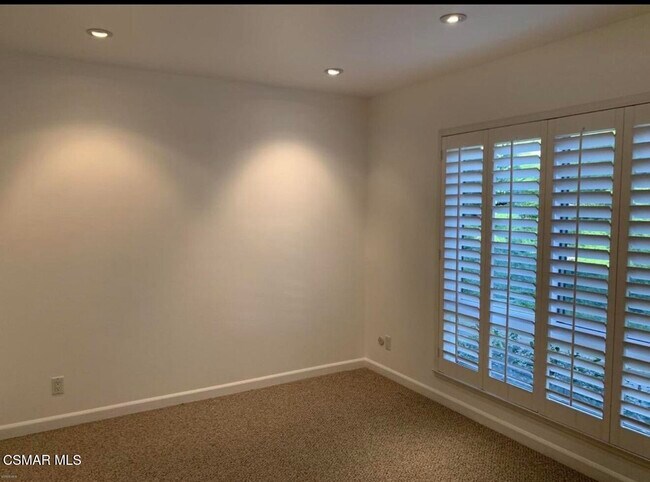 Building Photo - 924 Thistlegate Rd