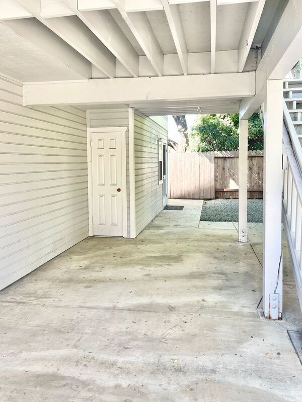 Building Photo - 362 Ralcam Pl