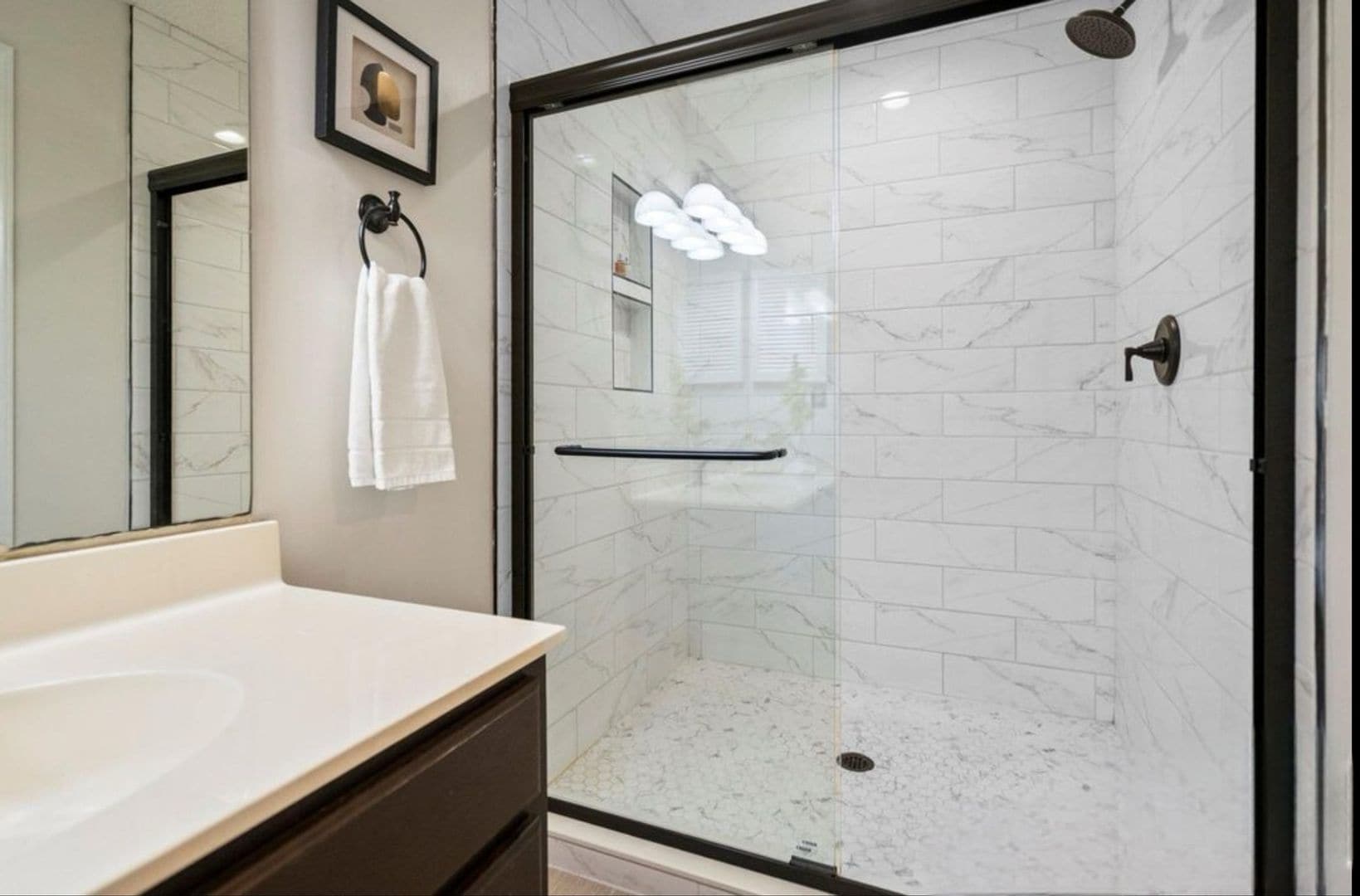 Building Photo - 5011 Sharon Rd