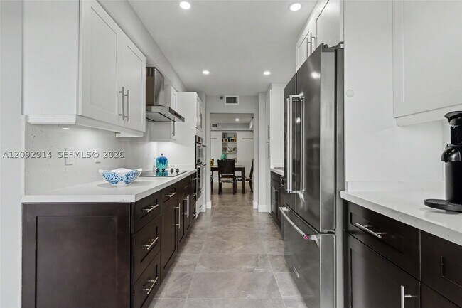 Building Photo - 1201 S Ocean Dr