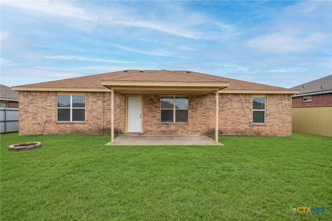Building Photo - 4607 Lloyd Dr