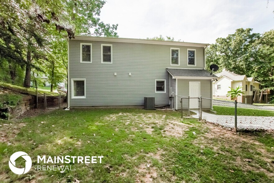 Building Photo - 7100 Cabe Ln