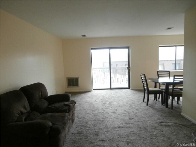 Building Photo - 430 Kennedy Dr