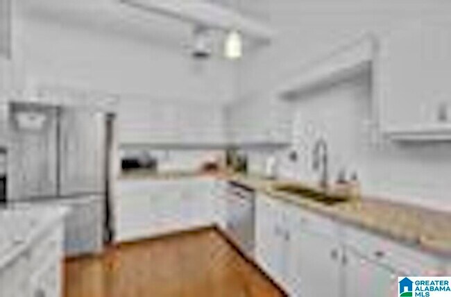 Building Photo - 2112 Morris Ave