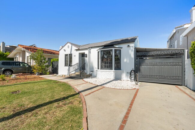 Building Photo - 140 N Carson Rd