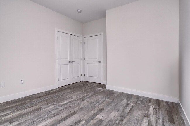 Building Photo - 140 Avenue B