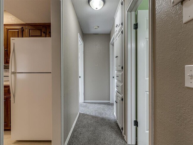 Building Photo - 2131 Jazzman Dr