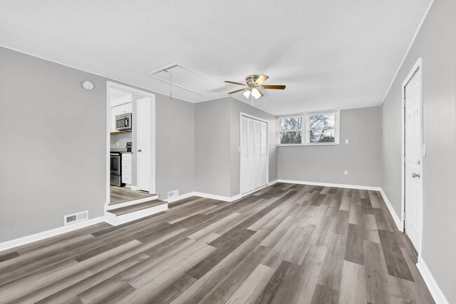 Building Photo - 134 Dave Dr