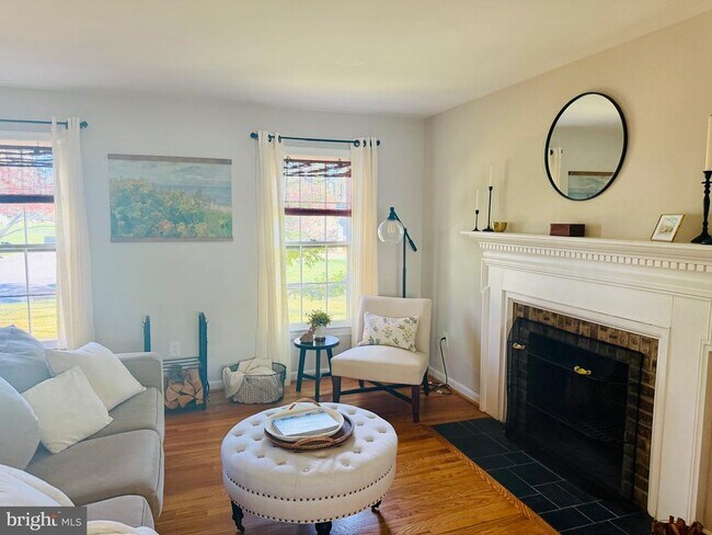 Building Photo - 3810 Lynn Regis Ct