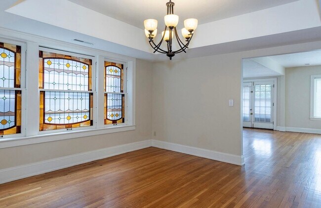 Building Photo - 2673 Euclid Heights Blvd