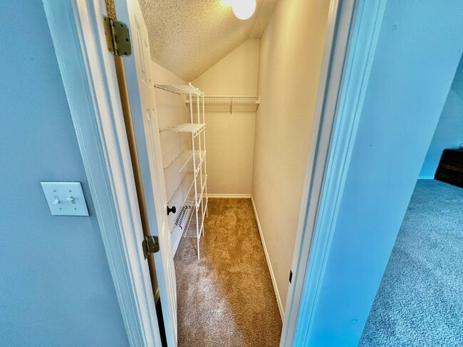 Building Photo - 87129 Golf Club Dr