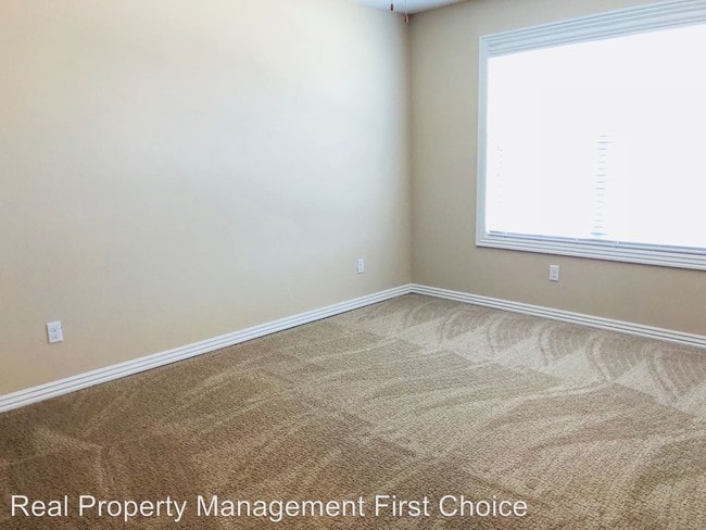 Building Photo - 9800 Mylea Cir