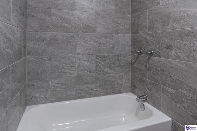 Building Photo - 190 Cedar Hills Rd