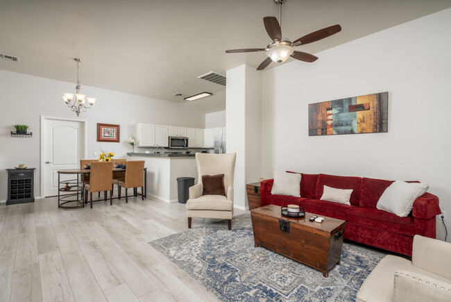 Building Photo - 2550 E Deer Valley Dr