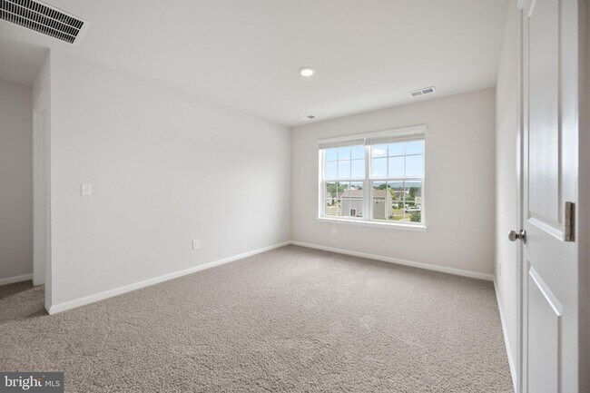 Building Photo - 504 Harper Dr