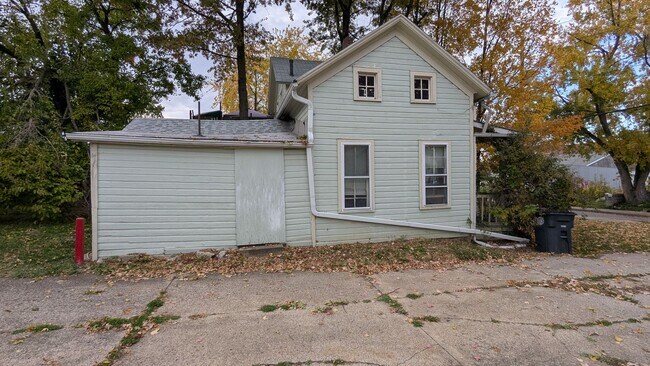 Building Photo - Atlas Investment Group, LLC (250 Cross St)