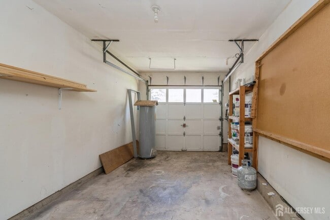 Building Photo - 57 Woodmere Dr