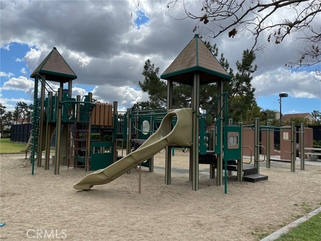 Building Photo - 5 Belcanto