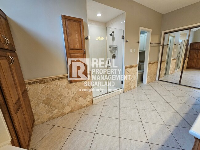 Building Photo - Elegant Living & Modern Comfort in Lexington Creek