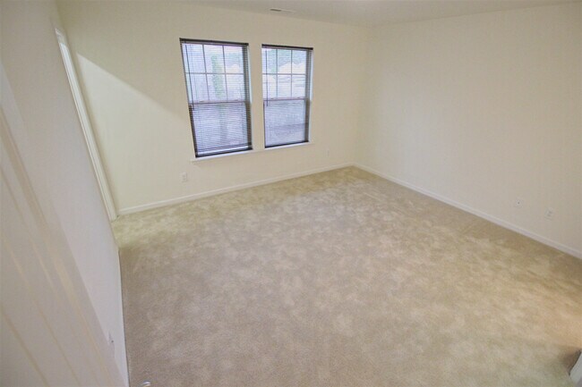 Building Photo - 753 Maypearl Ln