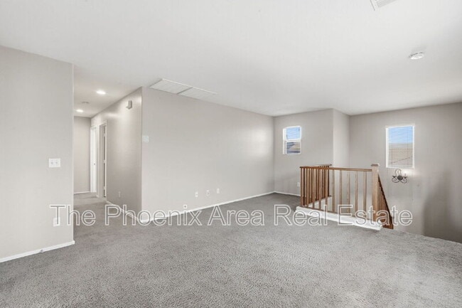 Building Photo - 785 E Desert Moon Trail