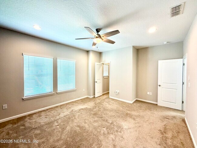 Building Photo - 417 Pine Bluff Dr