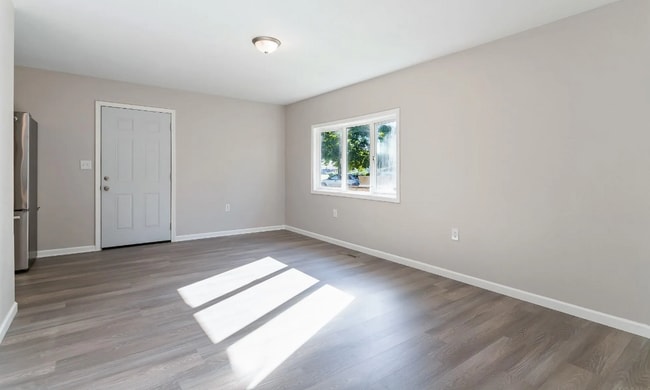 Building Photo - 3245 Ardmore Trail
