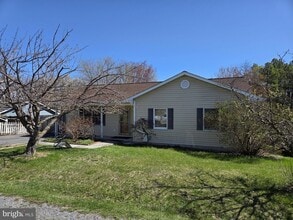 Building Photo - 131 Obriens Cir