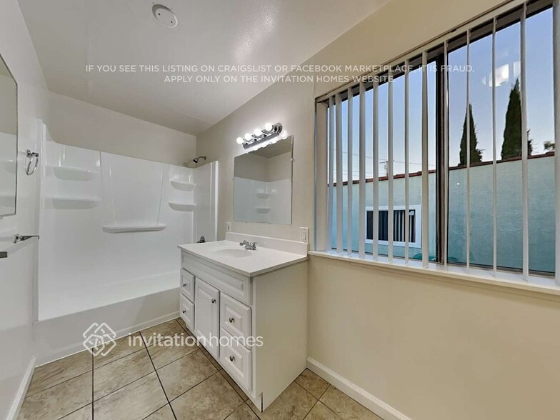 Building Photo - 455 E 51st St