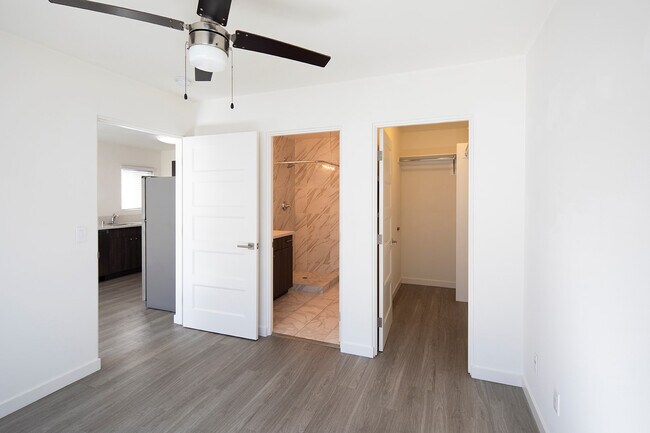 Building Photo - Modern Ocean Beach 1 Bed/1 Bath Apartment ...