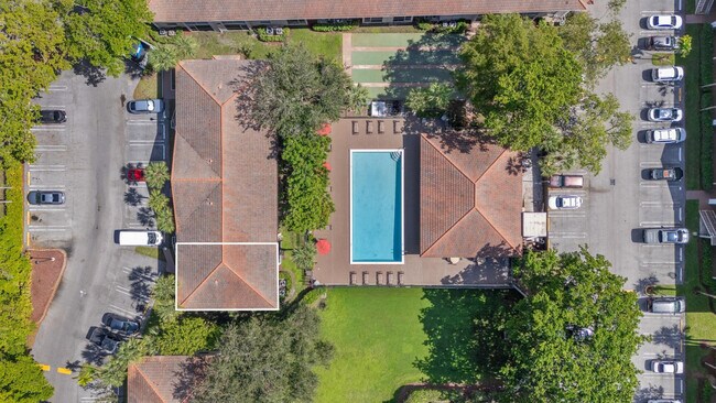 Building Photo - 8800 Royal Palm Blvd