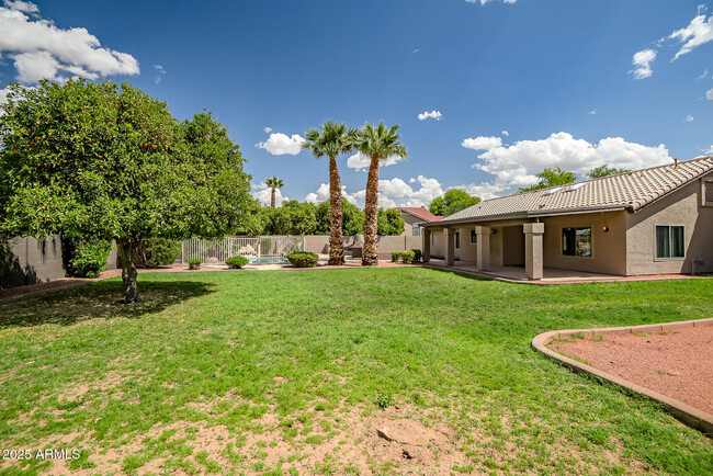Building Photo - 8632 W Via Montoya Dr