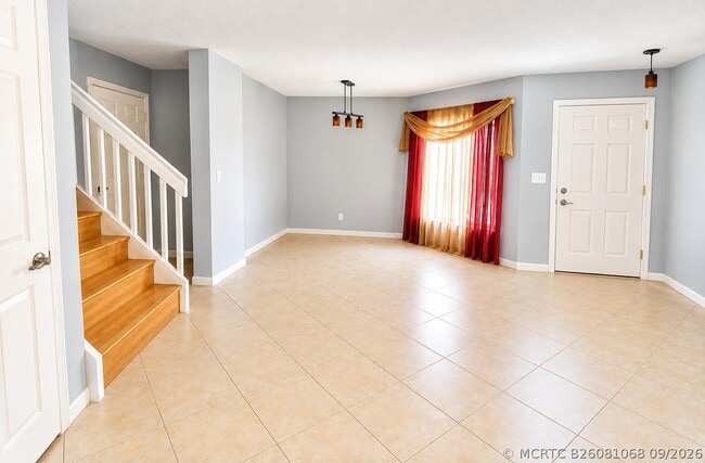 Building Photo - 6091 Sugar Loaf Ln