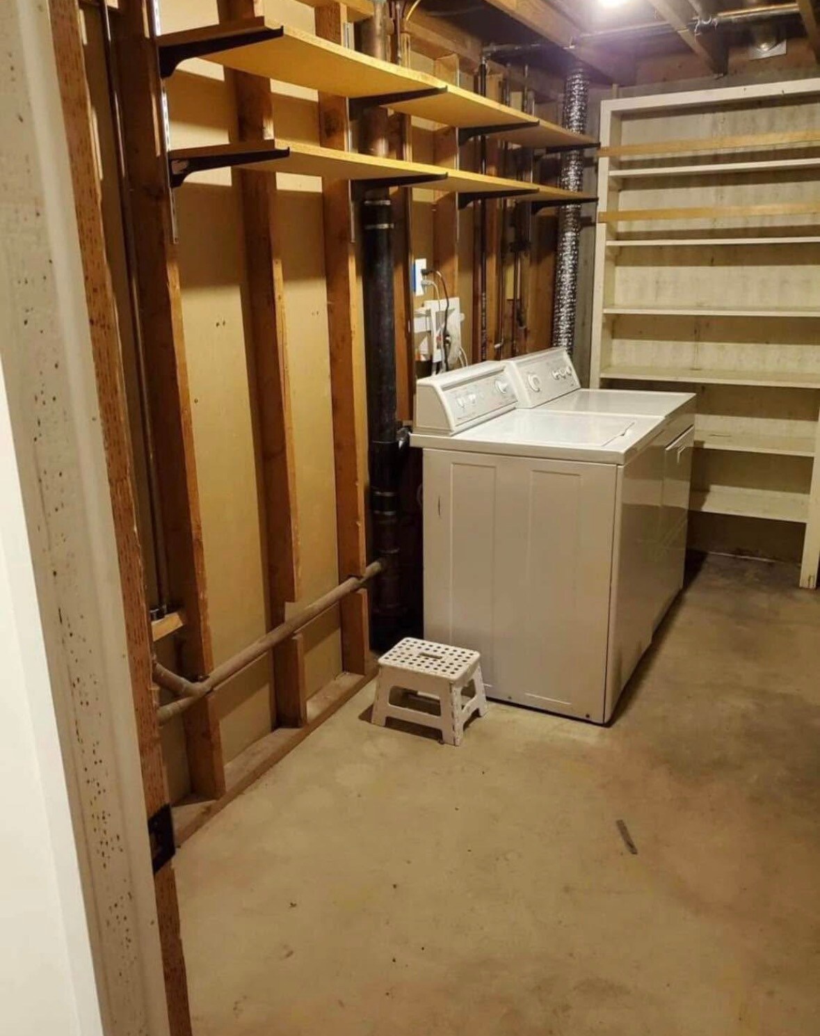 Building Photo - 165 S 600 W