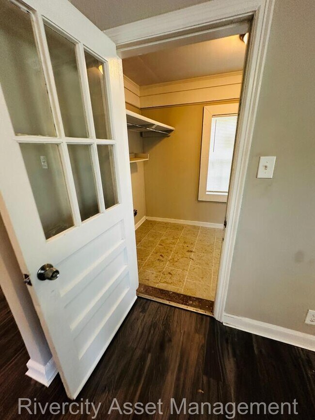 Building Photo - BERCLAIR BEAUTY, SECTION 8 WELCOMED!!!!!